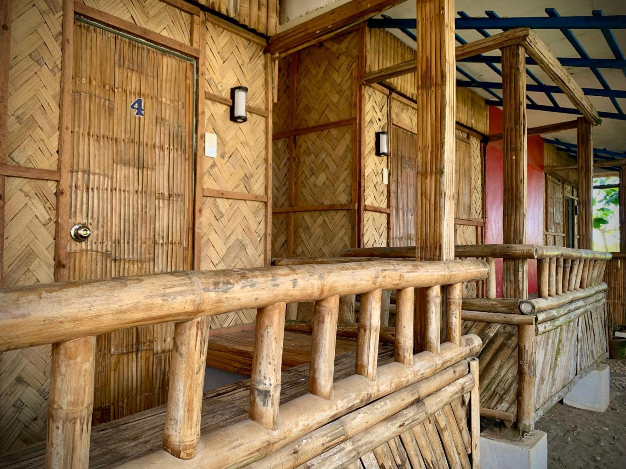 Old Parola Seaside Inn Балер Экстерьер фото